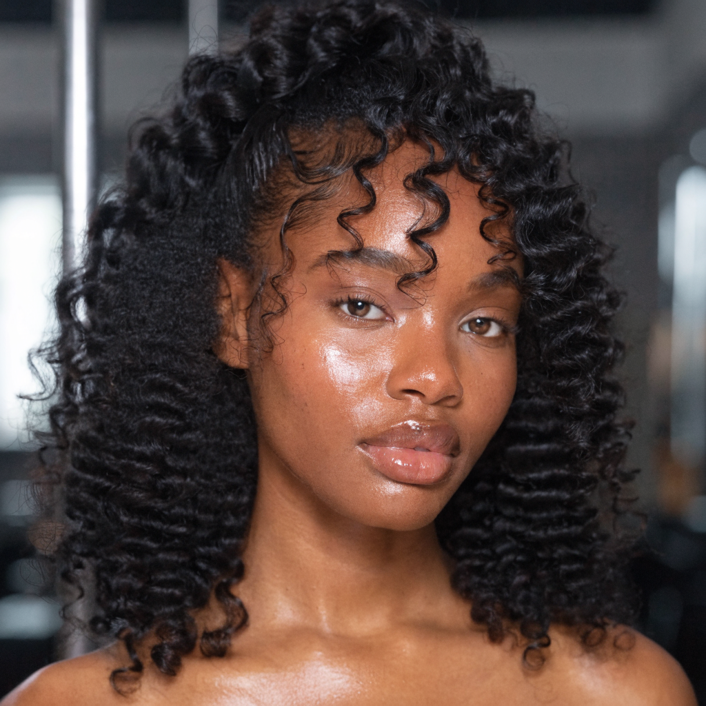 Cabello brillante y sano tras tratamiento Real Natura